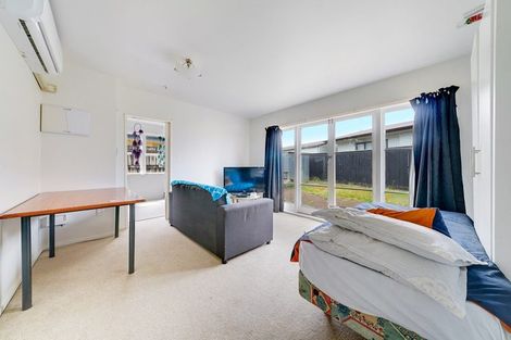 Photo of property in 43 Hallberry Road, Mangere East, Auckland, 2024