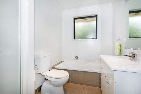 Photo of property in 21 Ocean View Rise, Ruakaka, 0116