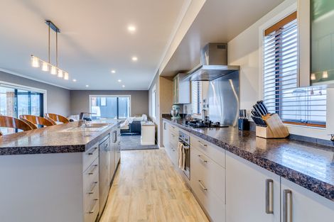 Photo of property in 10 Hardacre Place, Omarama, 9412