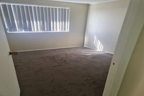 Photo of property in 2 Sparrow Place, Weymouth, Auckland, 2103