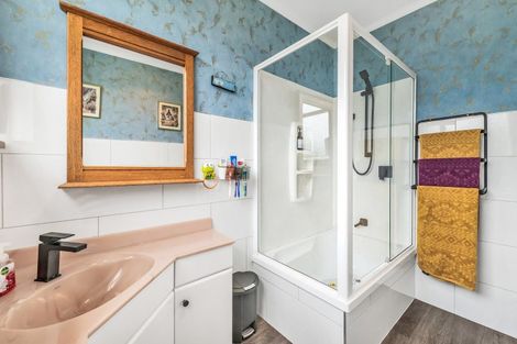 Photo of property in 13 Cliff Street, Coalgate, 7673