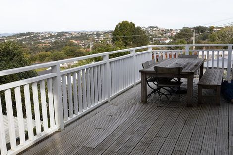 Photo of property in 1/27 Huka Road, Birkenhead, Auckland, 0626