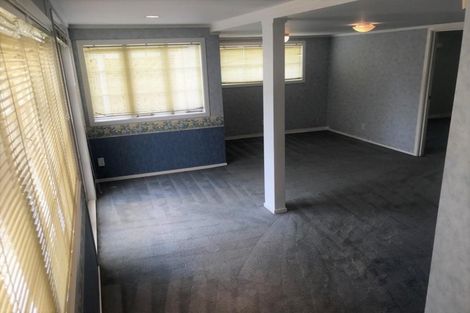 Photo of property in 43 St Leonards Road, Kelston, Auckland, 0602