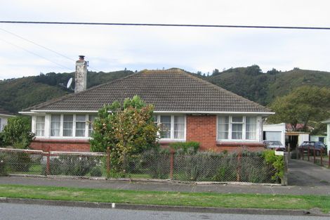 Photo of property in 8 Hunter Street, Taita, Lower Hutt, 5011