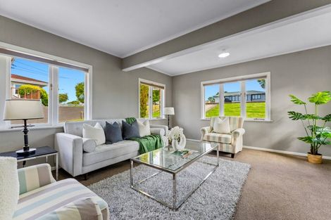 Photo of property in 1/66 Clevedon Road, Papakura, 2110