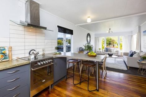 Photo of property in 10 Roberts Street, Wainuiomata, Lower Hutt, 5014