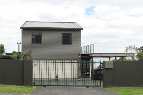 Photo of property in 20 De Luen Avenue, Tindalls Beach, Whangaparaoa, 0930