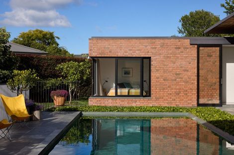Photo of property in 6 Dignan Street, Point Chevalier, Auckland, 1022
