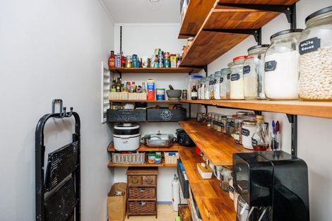 Photo of property in 8 Skerman Street, Marton, 4710