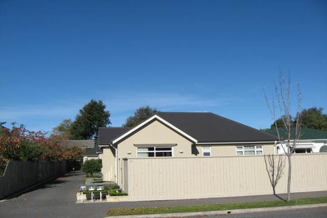 Photo of property in 1/414 Ilam Road, Bryndwr, Christchurch, 8052