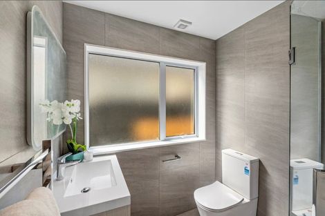 Photo of property in 21 Lawson Creek Street, Massey, Auckland, 0614