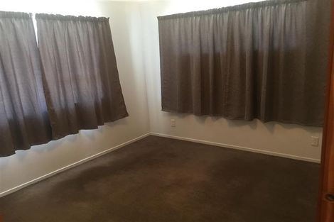 Photo of property in 2/26 Navigator Place, Papatoetoe, Auckland, 2025