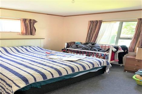 Photo of property in 2/6 Montgomery Crescent, Clouston Park, Upper Hutt, 5018