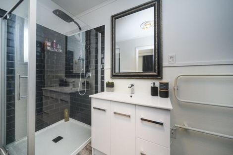 Photo of property in 30 Slacks Road, Awapuni, Palmerston North, 4412