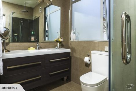 Photo of property in 15 Courtneys, West Harbour, Auckland, 0618