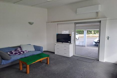 Photo of property in 40 West Coast Road, Glen Eden, Auckland, 0602