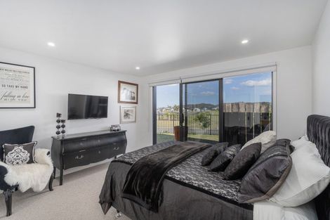 Photo of property in 9 Awatea Drive, Whitianga, 3510