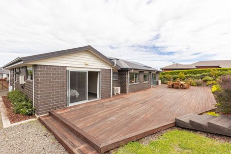 Photo of property in 35 Cracroft Drive, Putiki, Whanganui, 4500