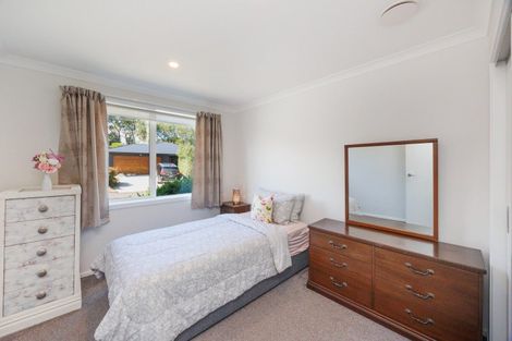 Photo of property in 15 Serenity Crescent, Kelvin Grove, Palmerston North, 4414