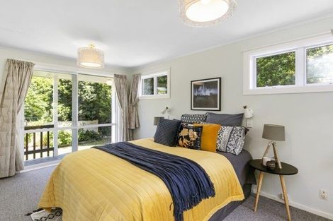 Photo of property in 5 Woodhouse Avenue, Karori, Wellington, 6012