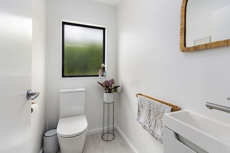 Photo of property in 42 Halladale Road, Papakowhai, Porirua, 5024