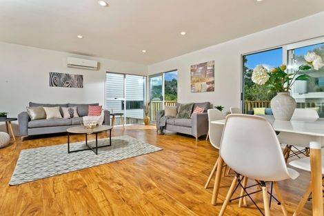 Photo of property in 22 Glastron Place, Bayview, Auckland, 0629