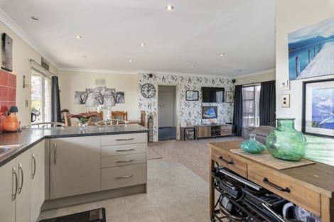 Photo of property in 96 Waerenga Road, Otaki, 5512