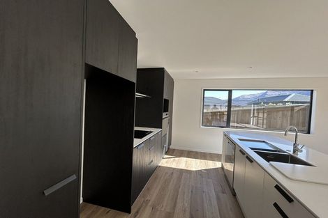 Photo of property in 7 Collie Road, Jacks Point, 9371