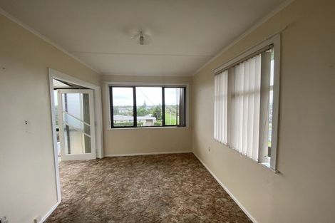 Photo of property in 75 Mould Street, Waitara, 4320