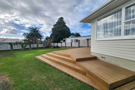 Photo of property in 11 Hamurana Place, Te Atatu Peninsula, Auckland, 0610