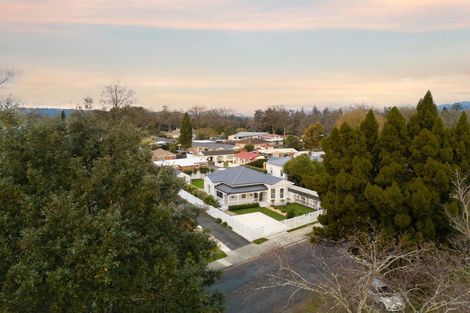 Photo of property in 114 Victoria Street, Cambridge, 3434