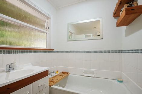 Photo of property in 10 Haven Grove, Naenae, Lower Hutt, 5011