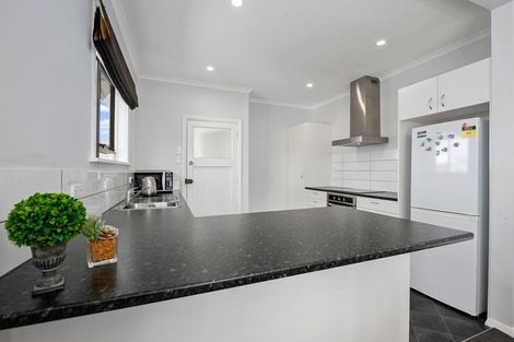 Photo of property in 80 Pine Avenue, Ebdentown, Upper Hutt, 5018