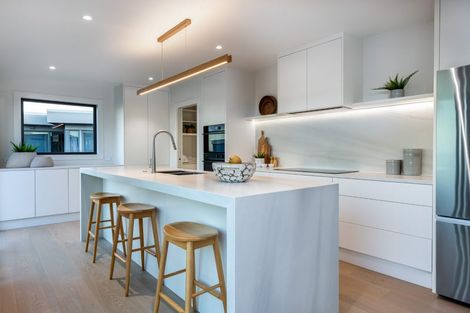 Photo of property in 2/67 Castor Bay Road, Castor Bay, Auckland, 0620