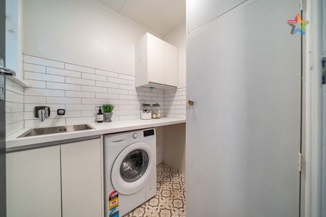 Photo of property in 41 Bird Grove, Stokes Valley, Lower Hutt, 5019