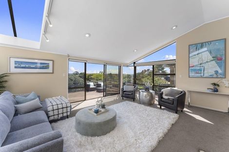 Photo of property in 37 Pigeon Mountain Road, Half Moon Bay, Auckland, 2012