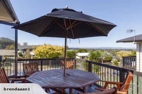 Photo of property in 24 Heatherlea Heights, Feilding, 4702