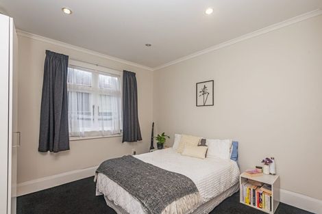 Photo of property in 11 Shamrock Street, Takaro, Palmerston North, 4412