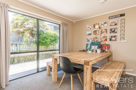 Photo of property in 31b Avonleigh Road, Green Bay, Auckland, 0604