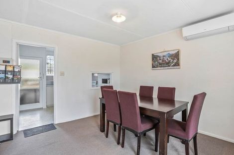 Photo of property in 2/84 Portage Road, New Lynn, Auckland, 0600