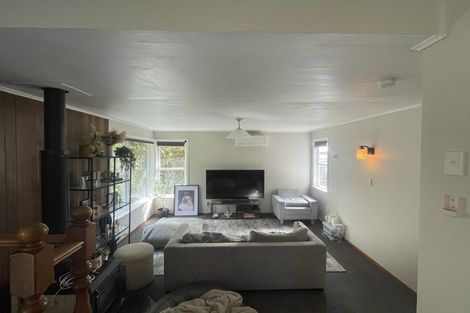 Photo of property in 11 Lynda Avenue, Paparangi, Wellington, 6037