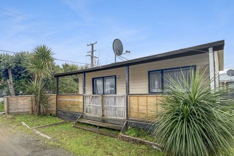Photo of property in 73 Martin Road, Paraparaumu Beach, Paraparaumu, 5032