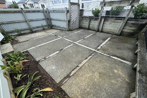 Photo of property in 77 Brougham Street, Mount Victoria, Wellington, 6011