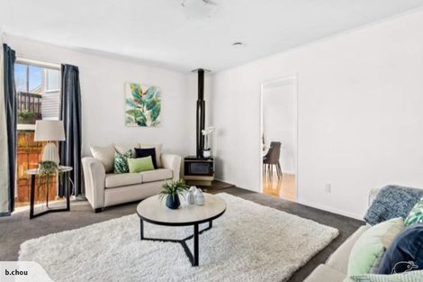 Photo of property in 24 Studfall Street, Pakuranga Heights, Auckland, 2010