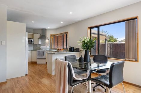 Photo of property in 2/3 Worthy Street, Ilam, Christchurch, 8041