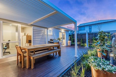 Photo of property in 9 Ropere Street, Kumeu, 0810