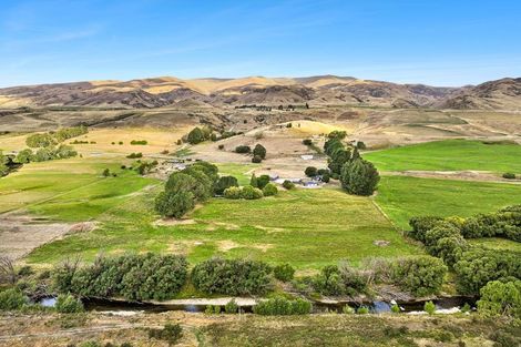 Photo of property in 723 Ardgour Road, Tarras, Cromwell, 9383