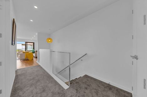 Photo of property in 8 Monstedt Terrace, Windsor Park, Auckland, 0632