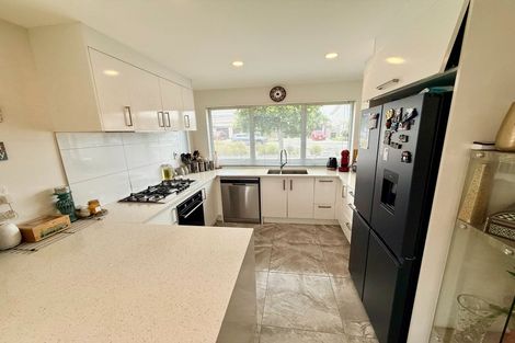 Photo of property in 9 Takahe Avenue, Takanini, 2112