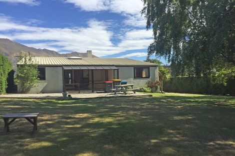 Photo of property in 27 Beacon Point Road, Wanaka, 9305
